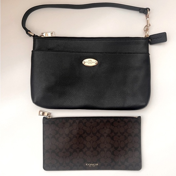 COACH Wristlet - Picture 2 of 12